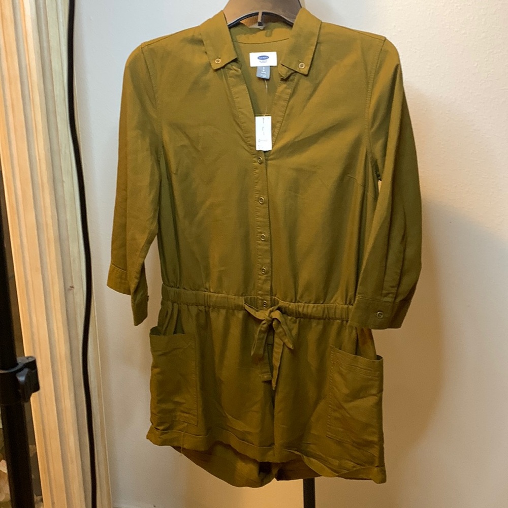 Old navy Short Romper  V-neck button down 3/4 sleeve stretch waist w/ tie small